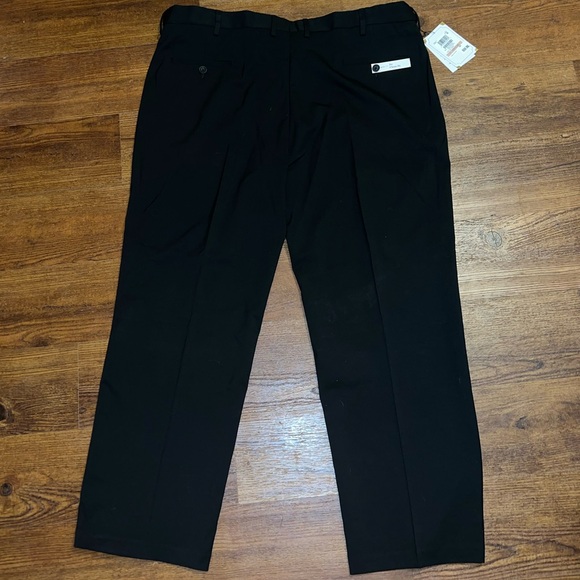NWT J.M. Haggar Classic Fit Black Dress Pants Joe Men’s Trousers Size 42x29 - Picture 3 of 9
